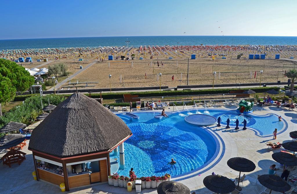 Ashanti Aparthotel Wellness&Spa Bibione Bagian luar foto